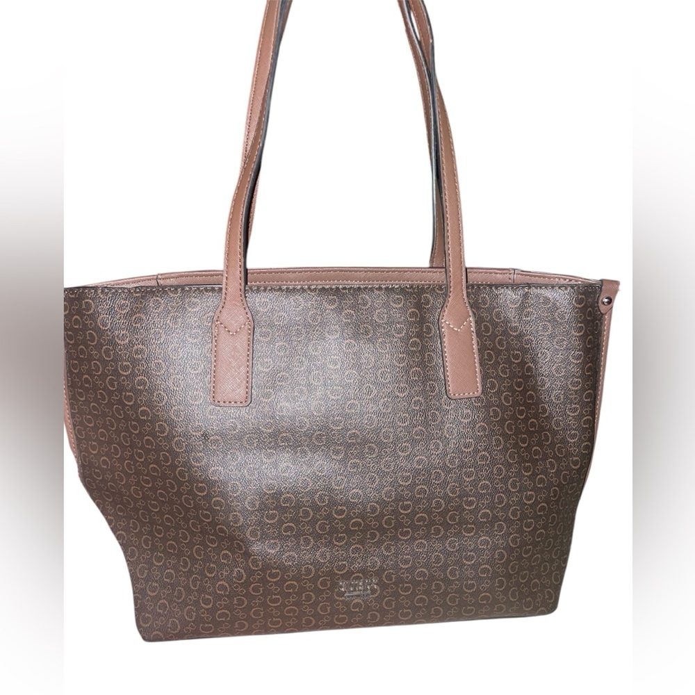 GUESS Women’s Merrick Carryall Handbag